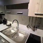 Tia Lelcaj 아파트 *