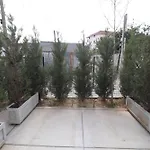 Tia Lelcaj 아파트 *