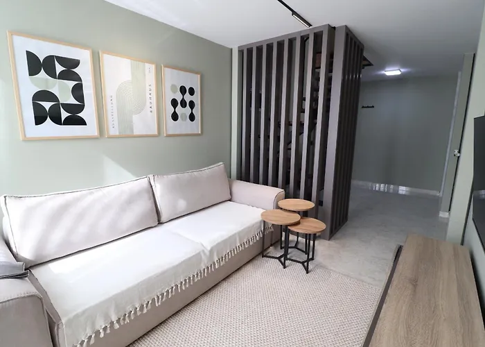 Tia Lelcaj Apartment Tirana